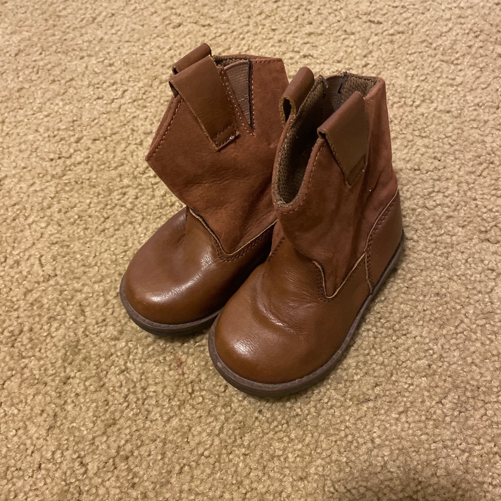 Baby cowboy boot size 6